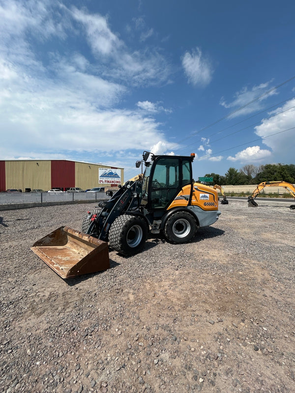 GIANT G5000 Compact Wheel Loader (10,000 lb) rental for efficient material handling.