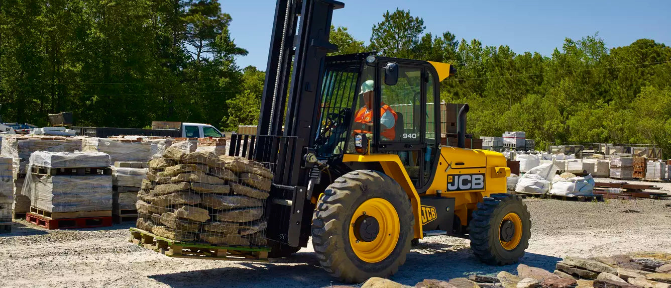 8,000 lb Rough Terrain Forklift (Diesel)
