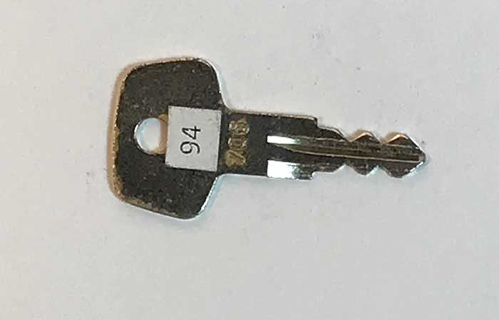 LIEBHERR (FUEL CAP/BODY PANEL LOCKS)