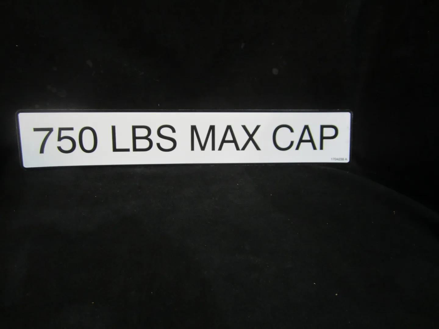 1704238 | DECAL,750 LBS MAX CAP