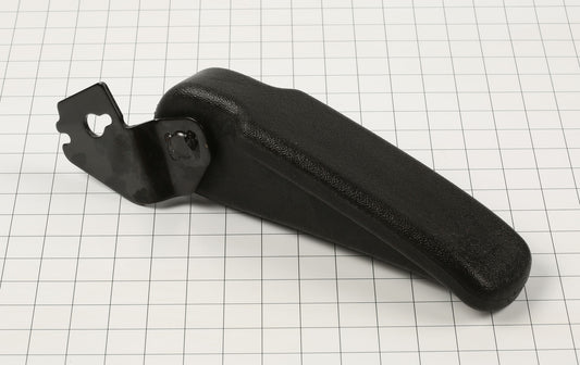 7138858 | ARMREST