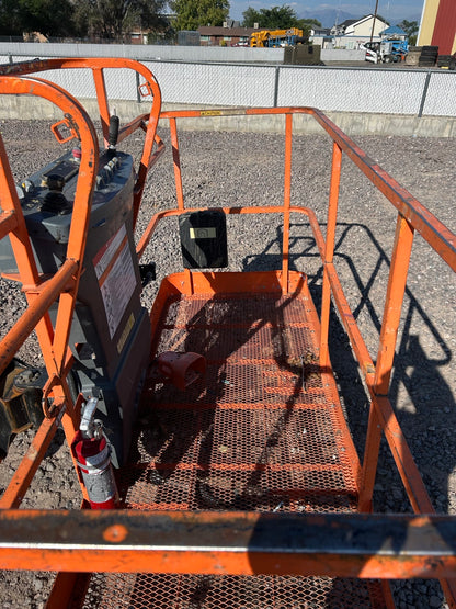JLG 460SJ