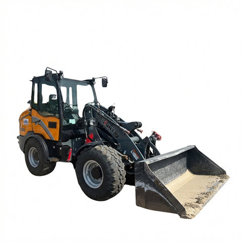 GIANT G5000 Compact Wheel Loader (10,000 lb)